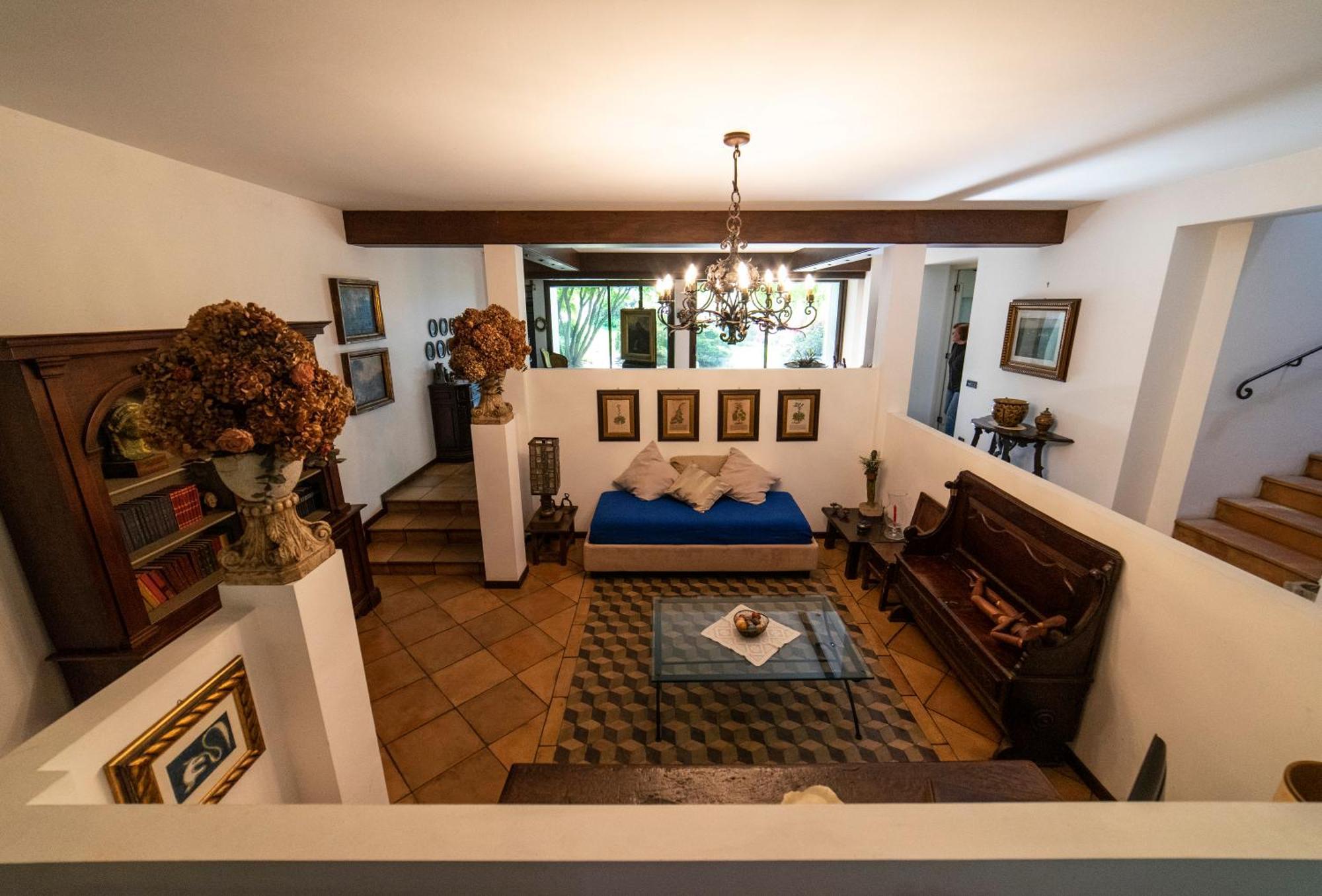 Gloria Apartment